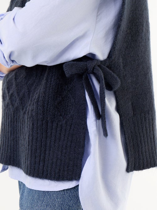 Ärmelloser Pullover mit seitlichem Bindedetail - Kiabi