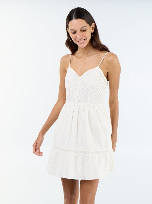 Ausgestelltes Kleid mit Spaghettiträgern - Kiabi Ausgestelltes Kleid mit Spaghettiträgern - Kiabi