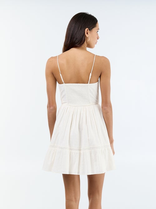 Ausgestelltes Kleid mit Spaghettiträgern - Kiabi Ausgestelltes Kleid mit Spaghettiträgern - Kiabi
