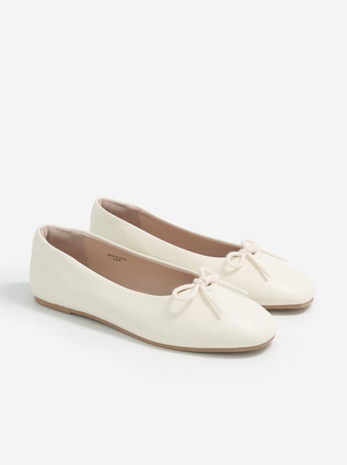 Ballerinas mit Zierschleife vorne - Kiabi Ballerinas mit Zierschleife vorne - Kiabi