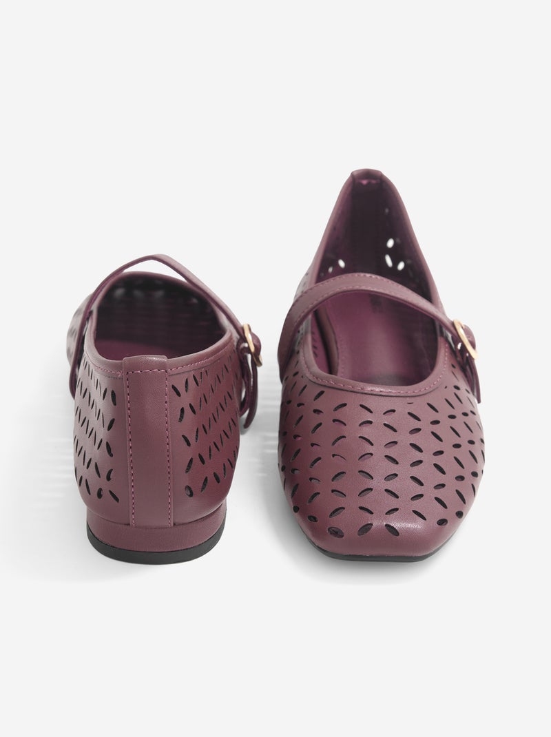 Ballerine traforate con fibbia Viola - Kiabi