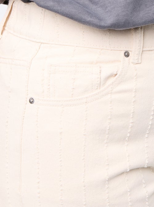 Balloon Twill Trousers with Vertical Distressed Details - Kiabi