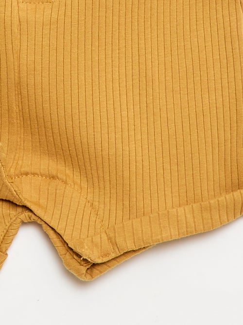 Barboteuse courte en maille côtelée - Kiabi