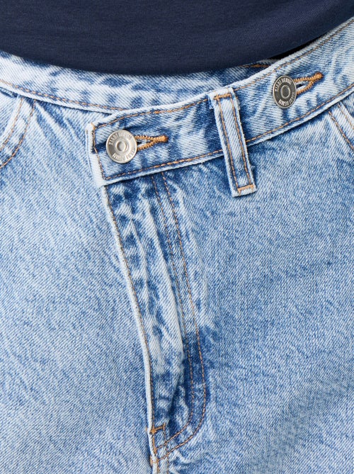 Barrel Jeans with Asymmetric Button Fly - Kiabi