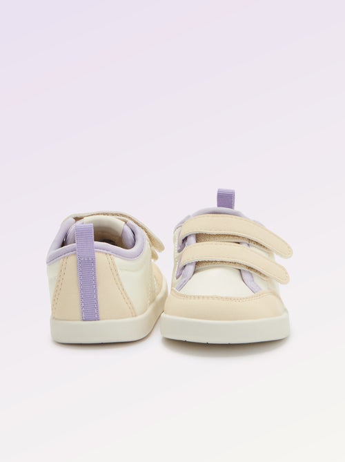 Baskets basses avec ouverture par scratch - Kiabi Baskets basses avec ouverture par scratch - Kiabi