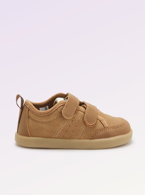 Baskets basses avec ouverture par scratch - Kiabi