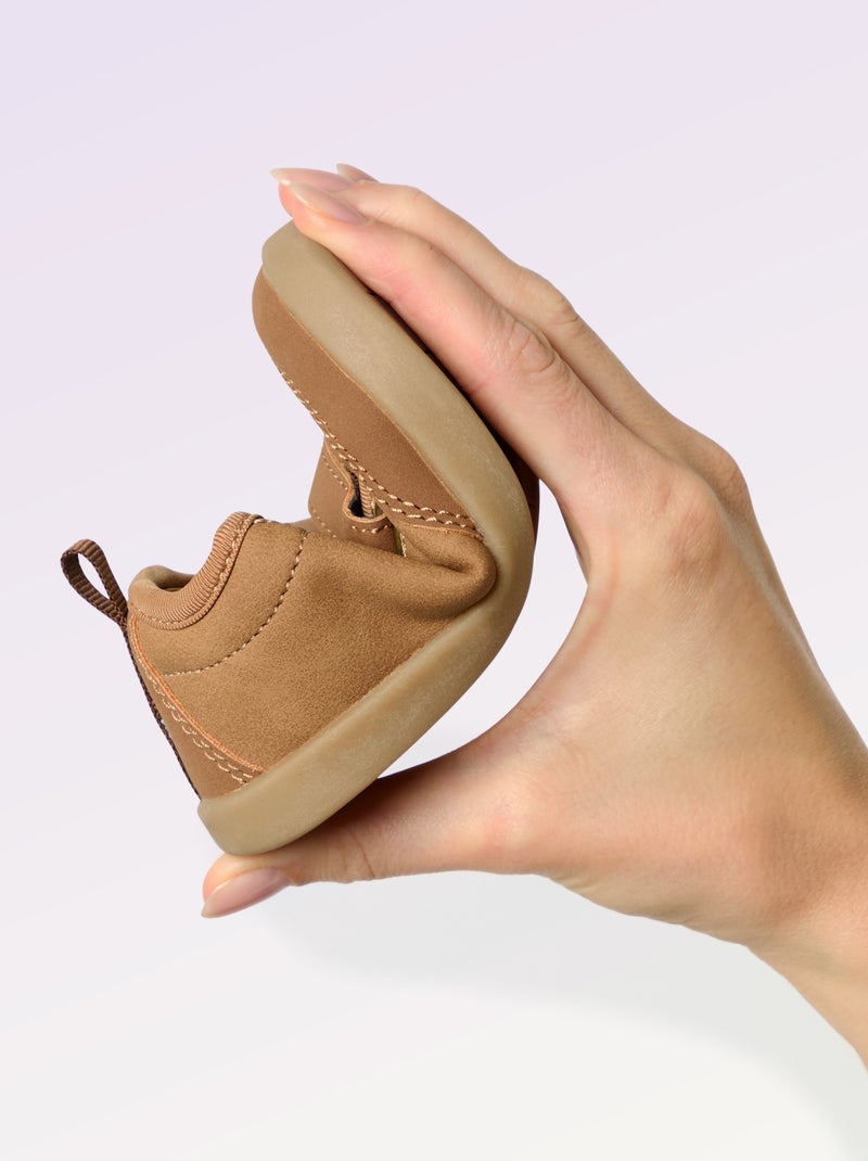 Baskets basses avec ouverture par scratch Jaune - Kiabi