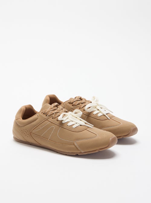 Baskets basses ? lacets bicolores - Kiabi Baskets basses ? lacets bicolores - Kiabi