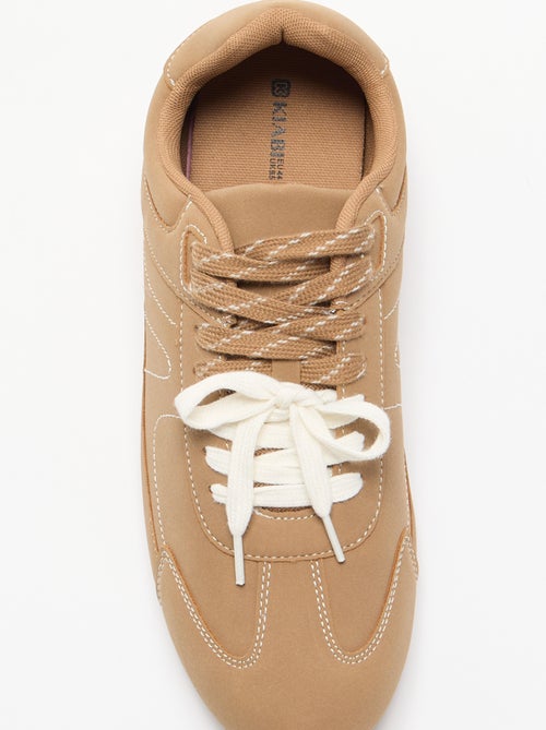 Baskets basses ? lacets bicolores - Kiabi Baskets basses ? lacets bicolores - Kiabi