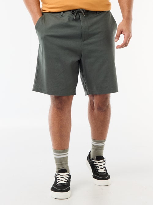 Bermuda chino avec ouverture boutonnée + zippée + liens de serrage - Kiabi