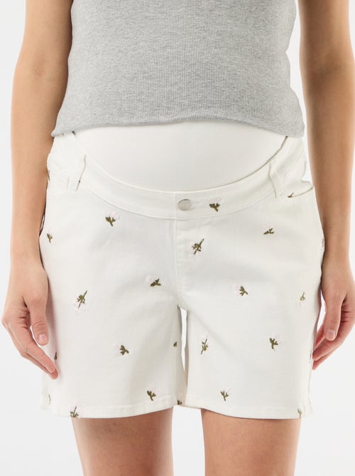 Bermuda en jean taille haute de maternité avec broderies - Kiabi