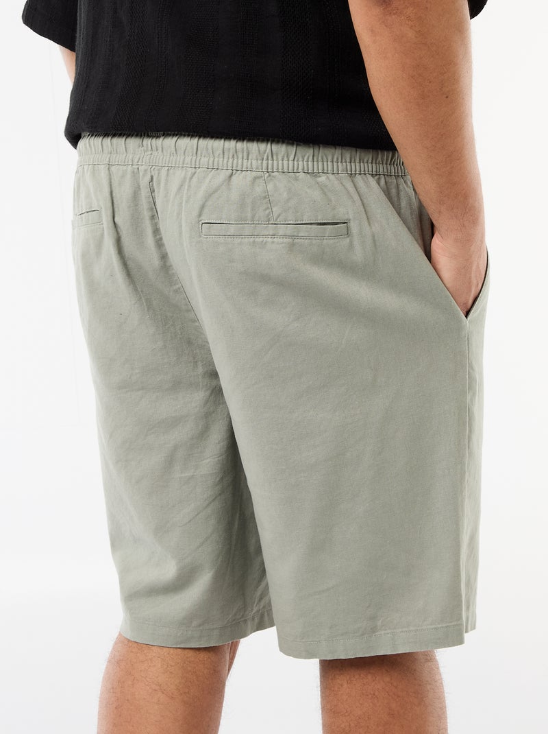 Bermuda léger uni avec 4 poches Vert - Kiabi