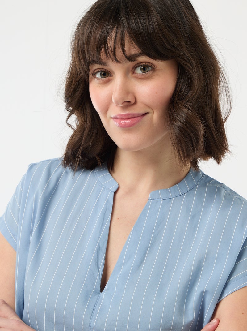 Blouse à manches courtes et col V Bleu - Kiabi