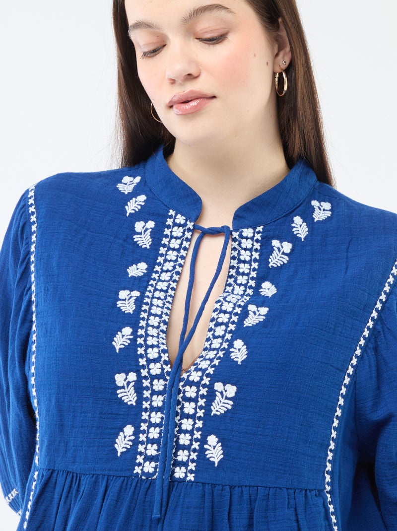 Blouse en gaze de coton avec broderies fantaisies et cordons au col Bleu - Kiabi