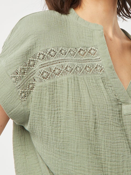 Blouse en gaze de coton avec broderies - Kiabi