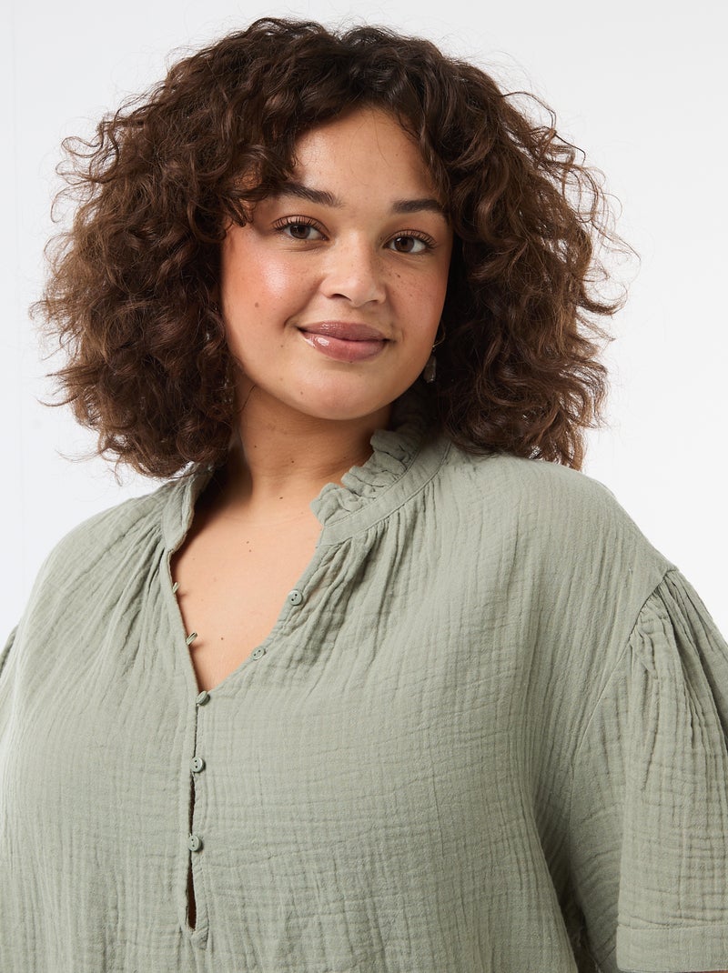 Blouse en gaze de coton avec col froncé Vert - Kiabi