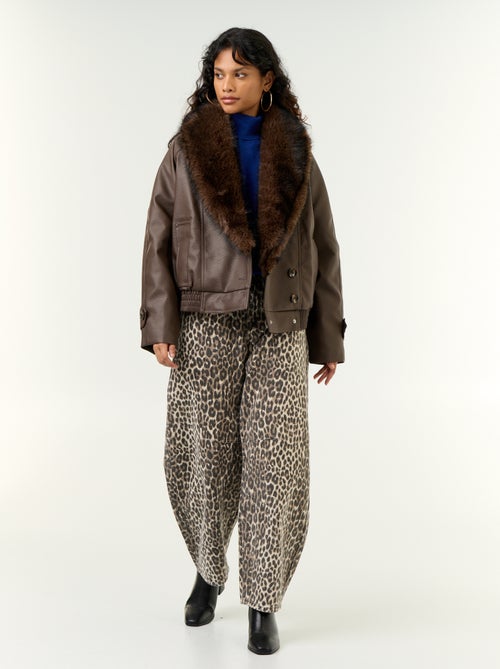 Blouson court en faux cuir avec col en fausse fourrure amovible - Kiabi