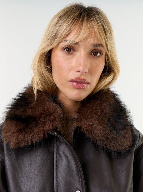 Blouson en faux cuir oversize avec col en fourrure amovible - Kiabi