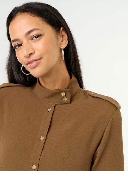 Bluse mit Stehkragen und Schulterdetails - Kiabi