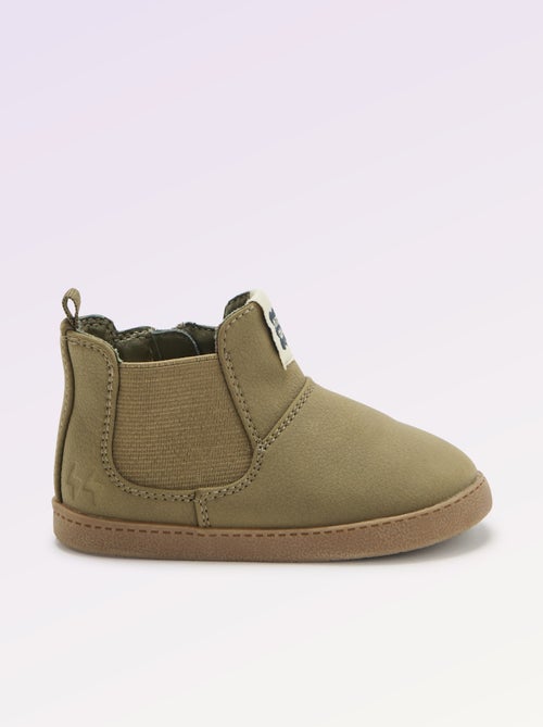 Boots en simili avec soufflet élastiqué - Motricité 3 '1ers pas' - Kitchoun - Kiabi Boots en simili avec soufflet élastiqué - Motricité 3 '1ers pas' - Kitchoun - Kiabi