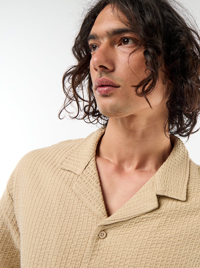 Camicia in maglia goffrata a maniche corte Beige - Kiabi