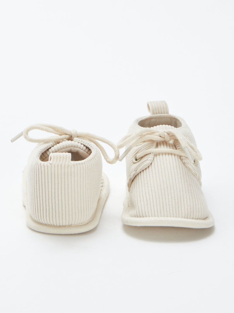Chaussons à lacets Beige - Kiabi