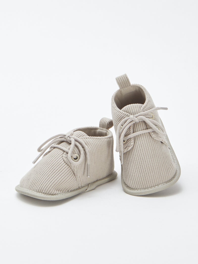 Chaussons à lacets Gris - Kiabi