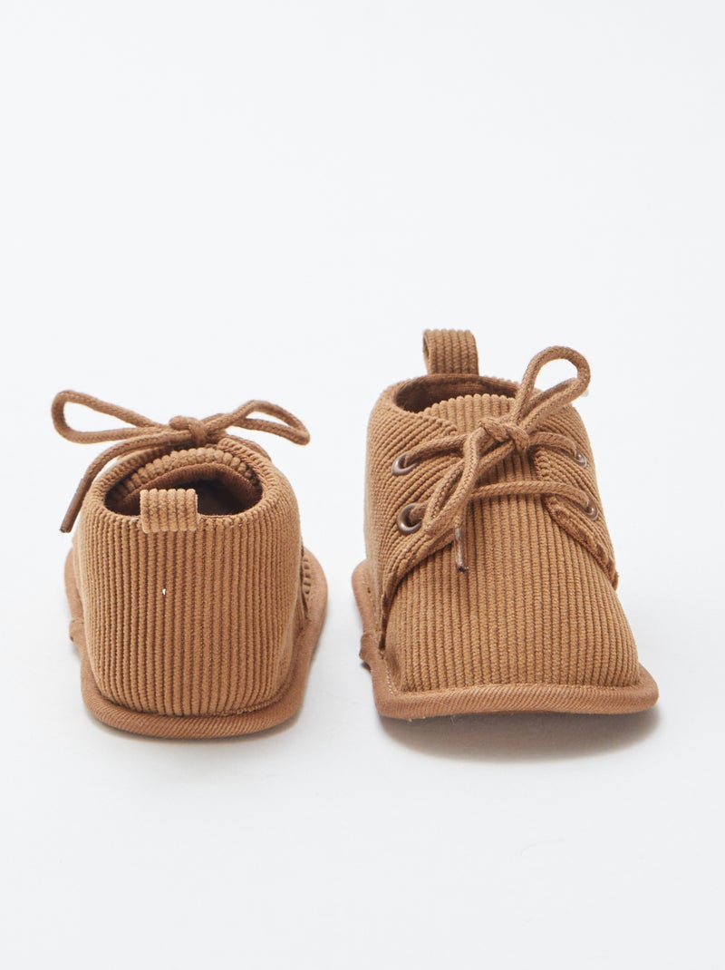 Chaussons à lacets Marron - Kiabi