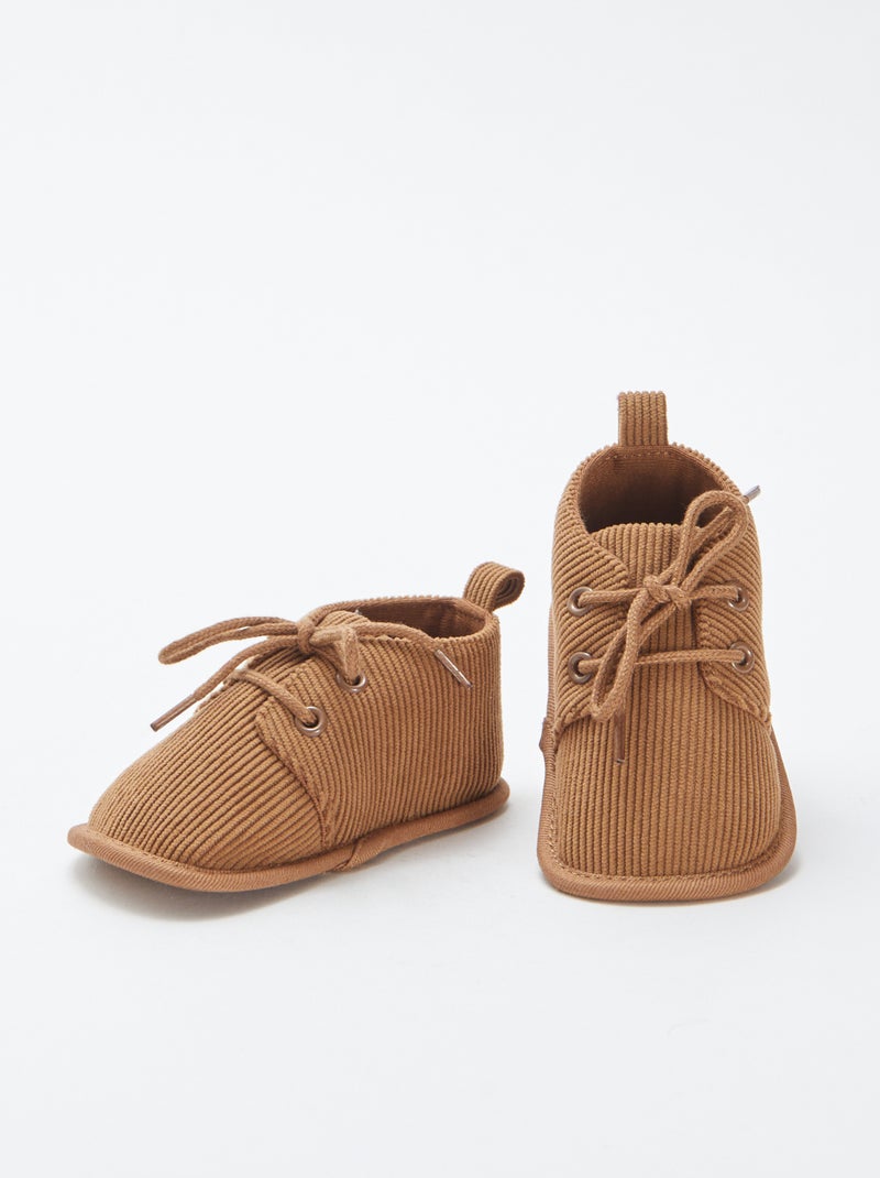 Chaussons à lacets Marron - Kiabi