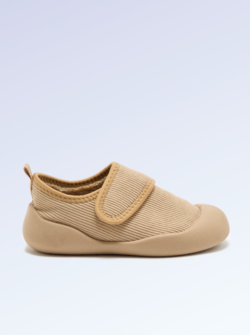 Chaussons 'Kitchoun' souples fourrés barefoot Beige - Kiabi