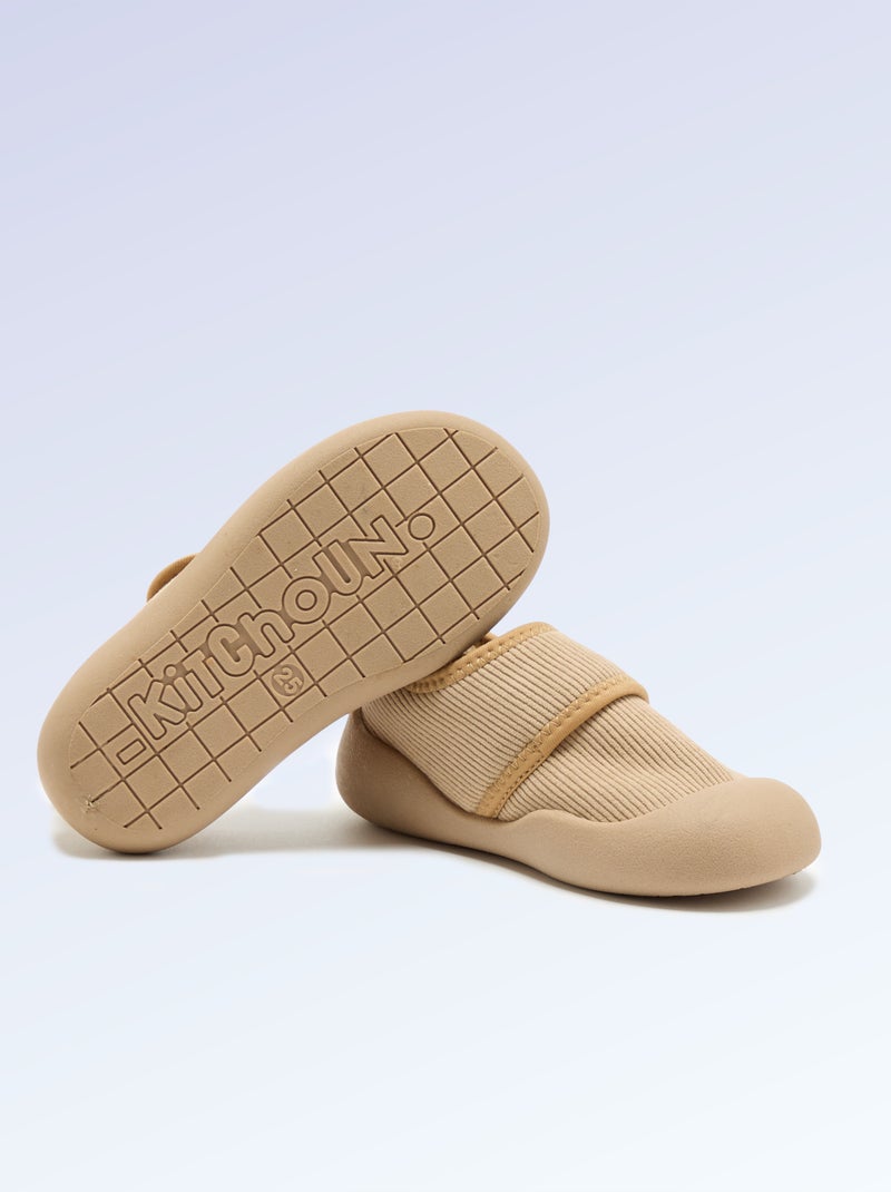 Chaussons 'Kitchoun' souples fourrés barefoot Beige - Kiabi