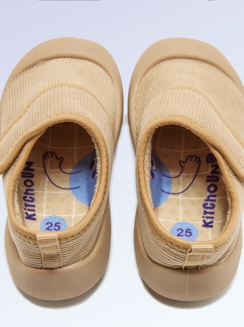 Chaussons 'Kitchoun' souples fourrés barefoot - Kiabi Chaussons 'Kitchoun' souples fourrés barefoot - Kiabi