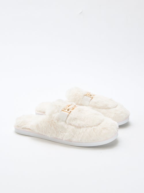 Chaussons mule en fausse fourrure - Kiabi