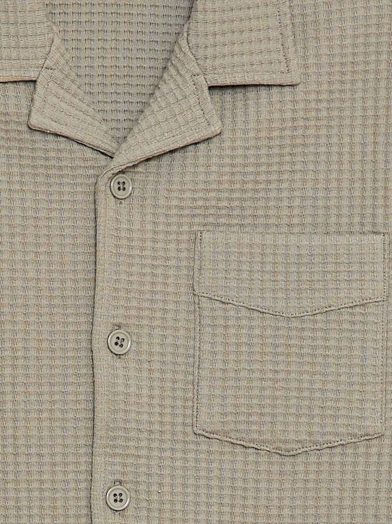 Chemise gaufrée unie Vert - Kiabi