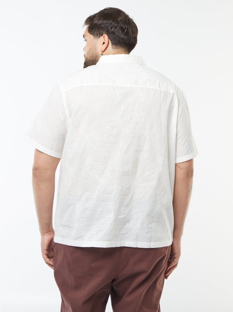 Chemise manches courtes avec broderies fleurs all over Blanc - Kiabi