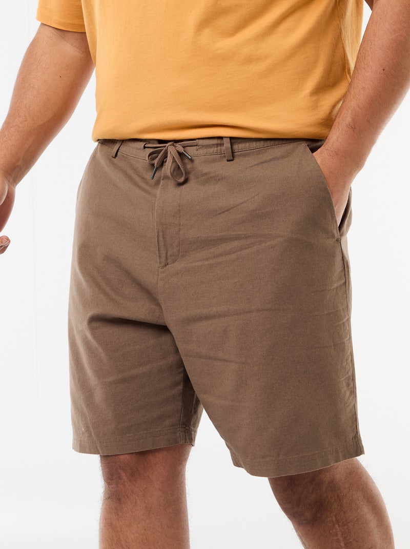 Chino Bermuda mit Knopf- und Reissverschluss sowie Kordelzug Braun - Kiabi
