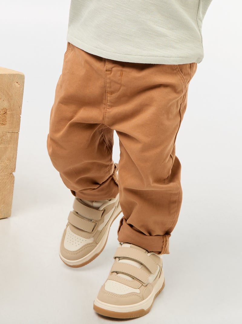 Chino droit en coton stretch Beige - Kiabi