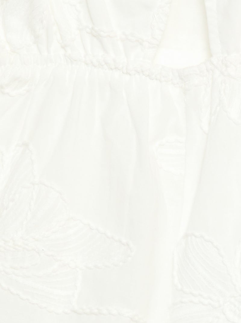 Combinaison short avec grandes fleurs brodées Blanc - Kiabi