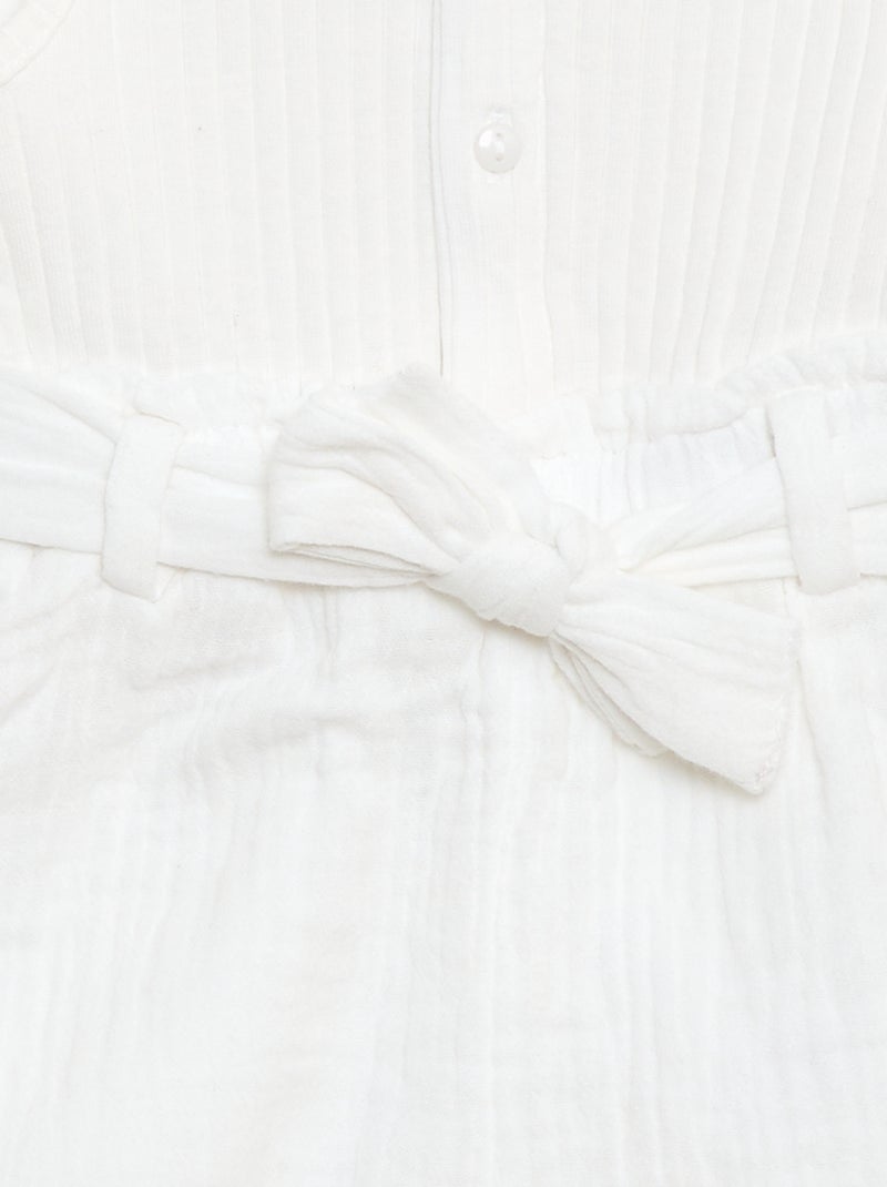 Combinaison short en double gaze de coton + ceinture à nouer Blanc - Kiabi