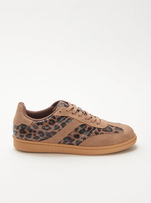 Contrast Panel Low-Top Sneakers - Kiabi