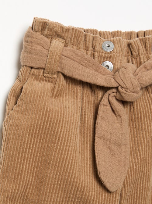 Cordhose mit Gürtel - Kiabi