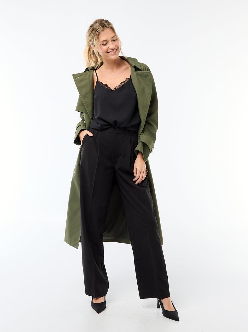 Débardeur avec fines bretelles réglables et col en dentelle Noir - Kiabi