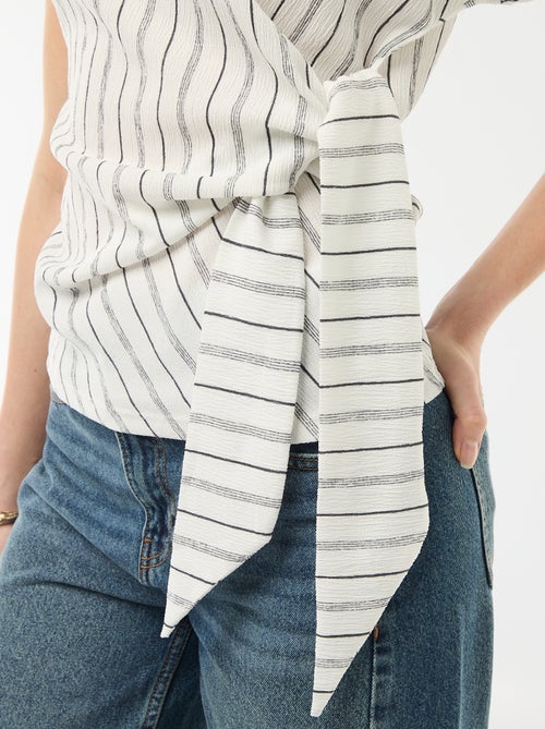 Draped Short-Sleeved T-shirt with Crepe Knit Knot - Kiabi