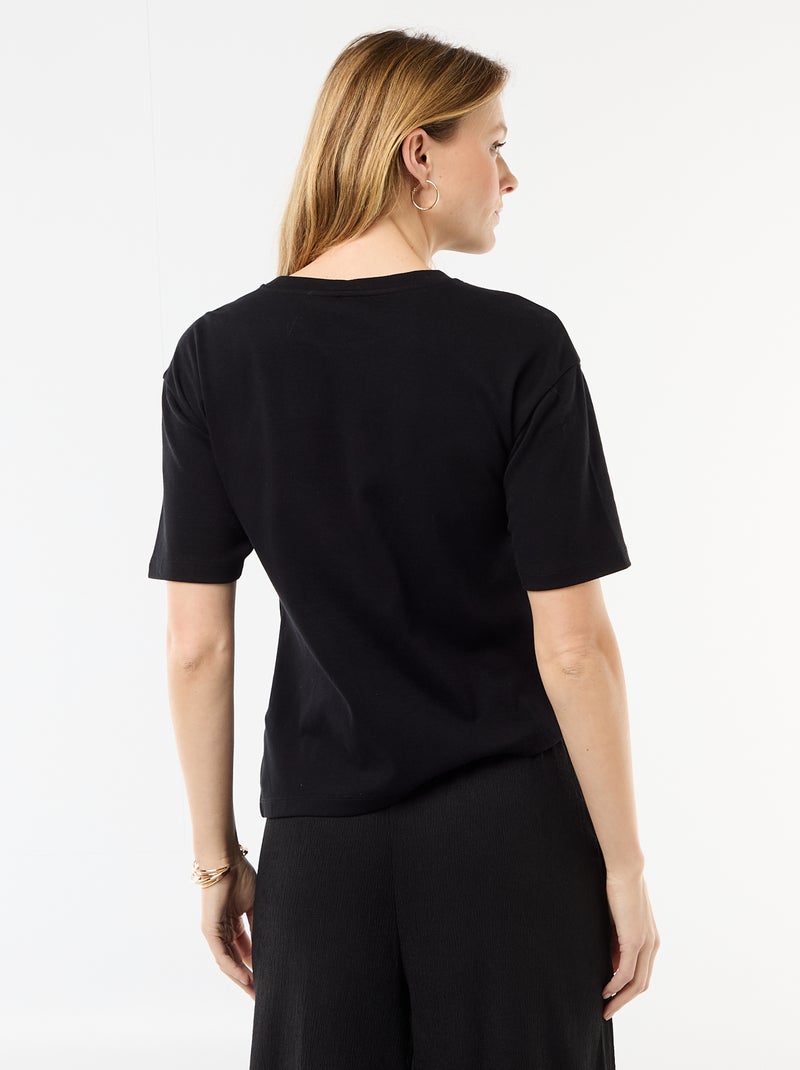 Drapiertes Kurzarm-T-Shirt mit Schmuckdetail Schwarz - Kiabi