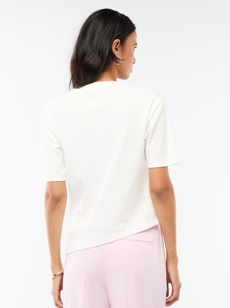 Drapiertes Kurzarm-T-Shirt mit Schmuckdetail Weiß - Kiabi