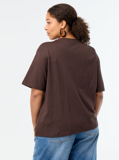 Drapiertes T-Shirt mit goldfarbenem Broschen-Detail - Kiabi