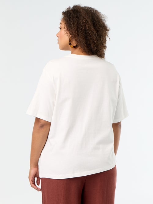 Drapiertes T-Shirt mit goldfarbenem Broschen-Detail - Kiabi