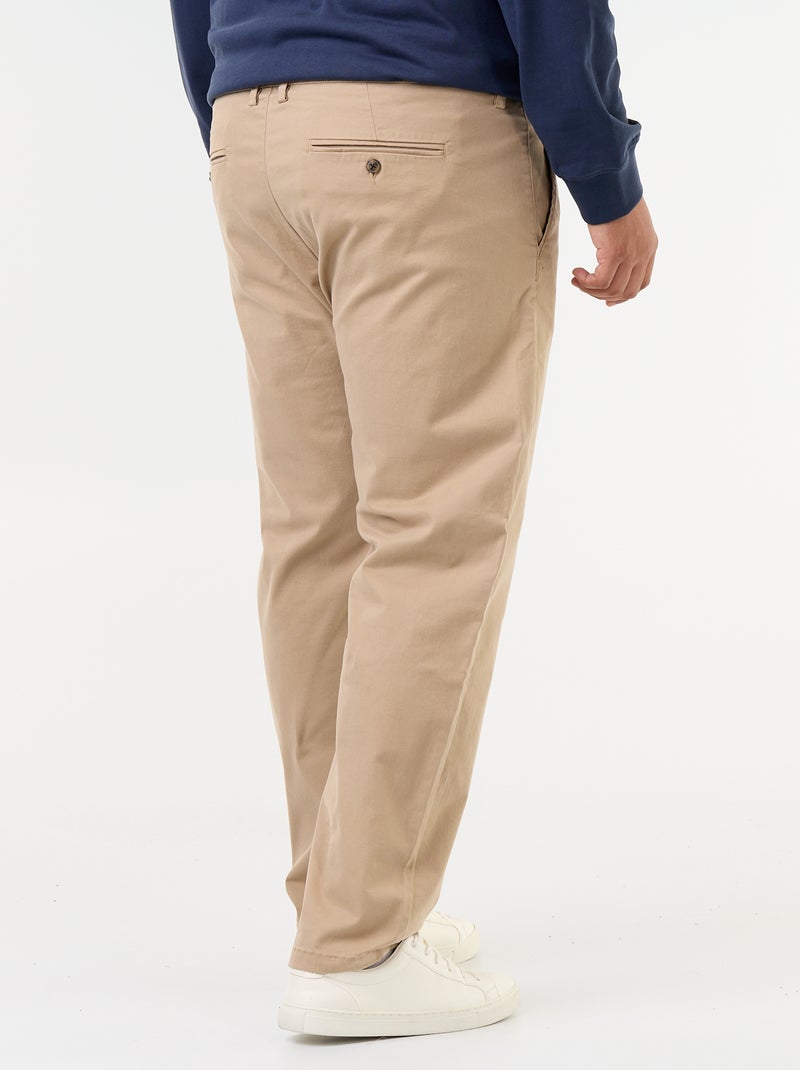 Einfarbige Chino mit normaler Passform Beige - Kiabi