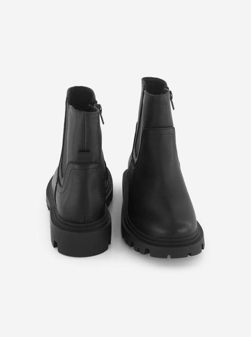 Faux leather boots with lug sole - Kiabi