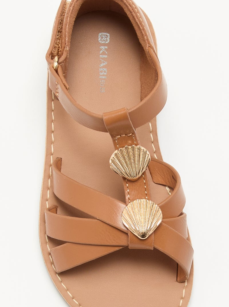 Flache Sandalen mit ausgefallenen Muschel-Schmuckdetails Braun - Kiabi